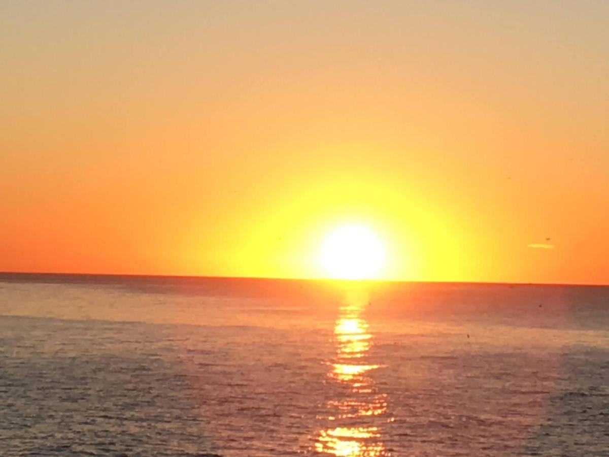 Perla De Malagueta Lägenhet Málaga Exteriör bild